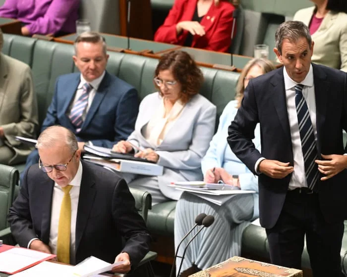 What started as a small political spot fire turns into a major irritant for Anthony Albanese and Jim Chalmers | Tom McIlroy