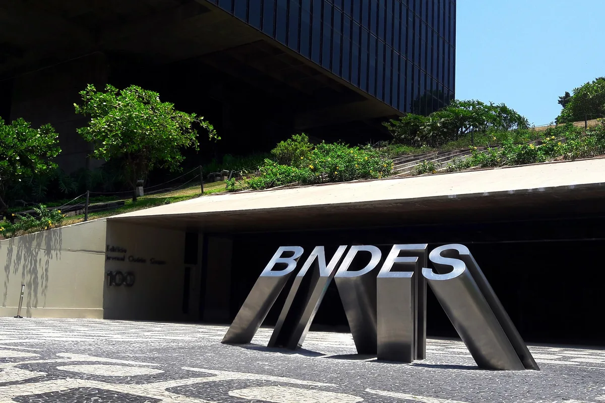 BNDES abre crédito de R$ 22,6 bilhões para empresas afetadas por tarifaço