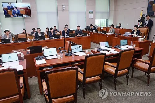 법사위, 31일 '서면제청' 질의 …與주도로 대법원장 증인 채택(종합)