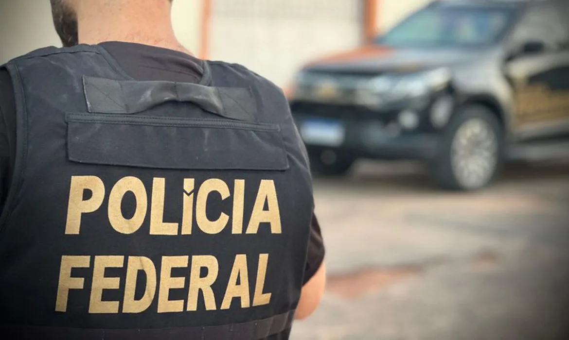 PF prende suspeito de golpe que fez idosa perder R$ 37 milhões no RJ