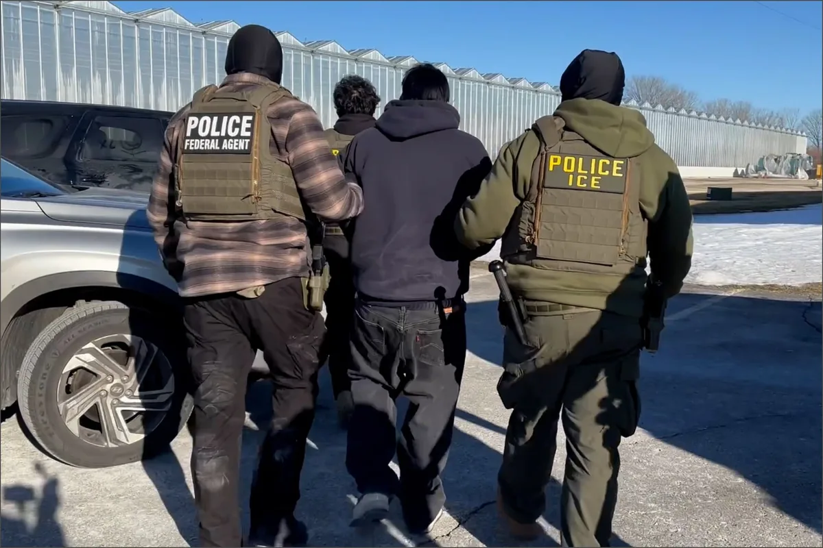El ICE quiere llegar a 3000 arrestos diarios y afianza su modus operandi contra inmigrantes en octubre 2026