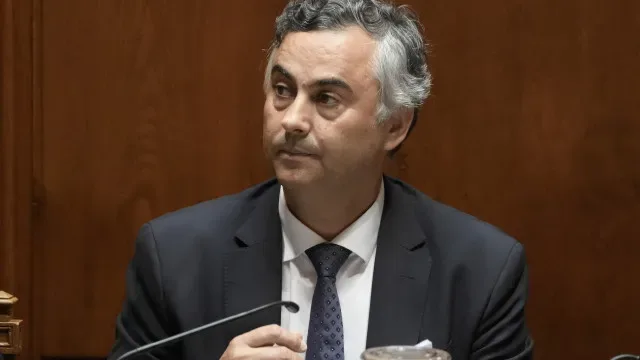 Portugal defende ligação entre ensinos em conferência na China