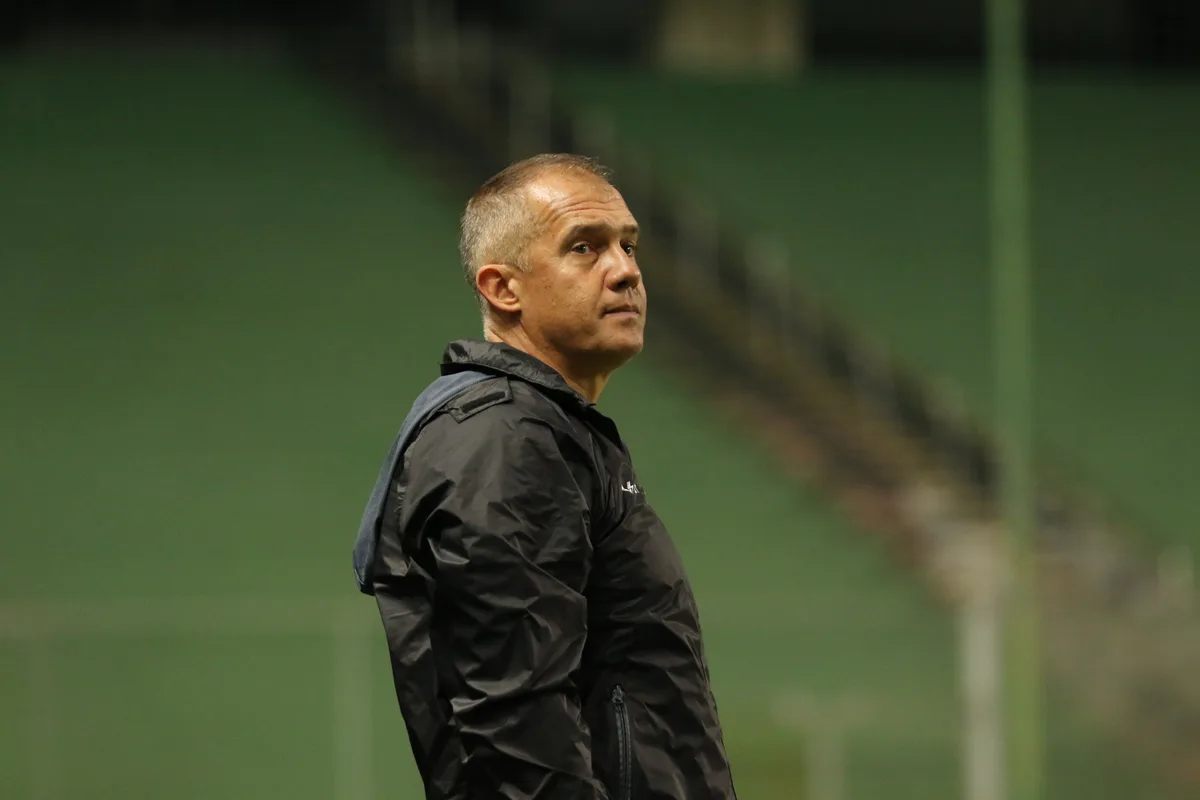 Veja reações da torcida do Inter ao anúncio de Eduardo Baptista