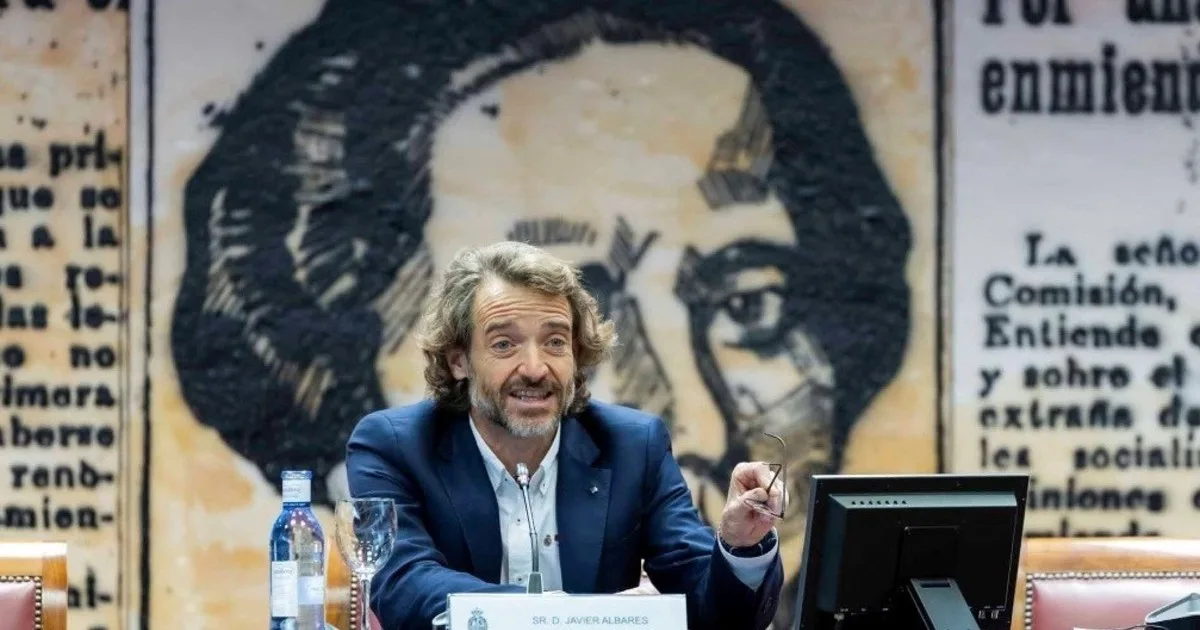 Javier Albares, médico especialista en sueño: “Para muchas mujeres en menopausia, el mejor tratamiento para el insomnio es la terapia hormonal sustitutiva”