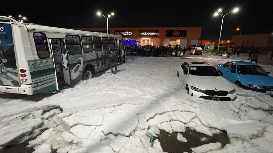 Huracán Polo provoca fuerte tormenta e intensa granizada en San Francisco de Ocotlán, Puebla