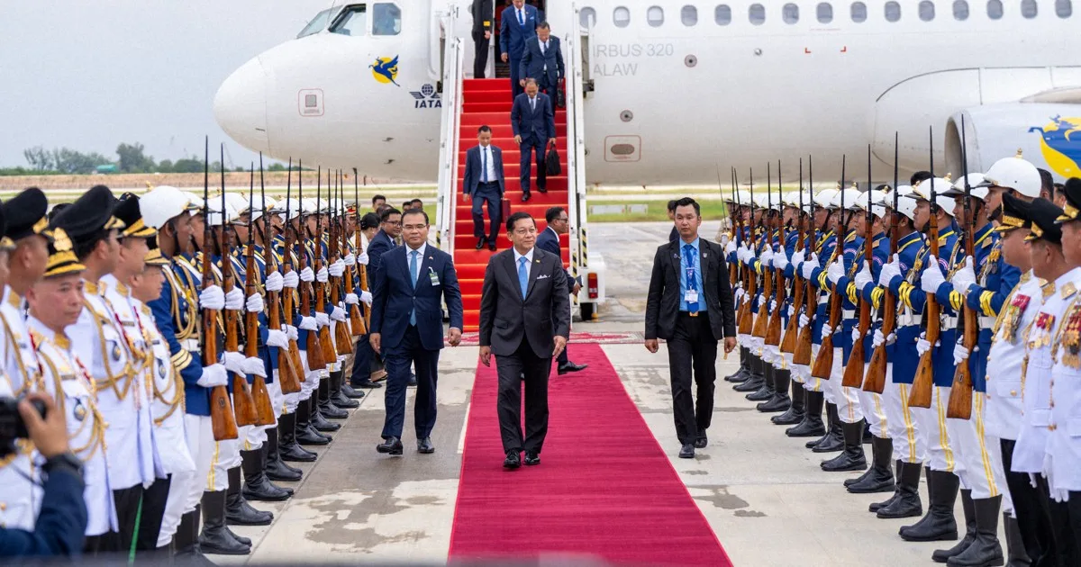 「大統領」待遇で外交着々 ASEAN復帰のカギはスーチー氏
