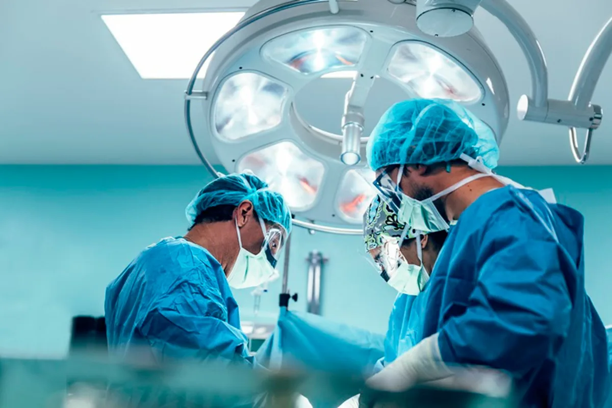 Condenan a la sanidad de Castilla-La Mancha por diagnosticar tarde la infección pélvica de una paciente: le dieron de alta dos veces hasta tener que operarla de urgencia