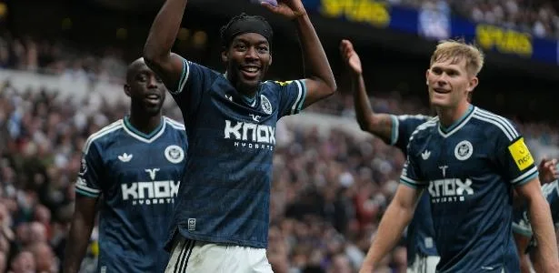 Sem Savinho, Tottenham cai em casa e faz Ancelotti perder viagem