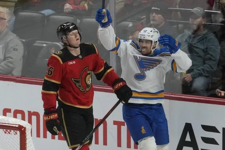 Blues cool off hot Senators with 7-2 road win