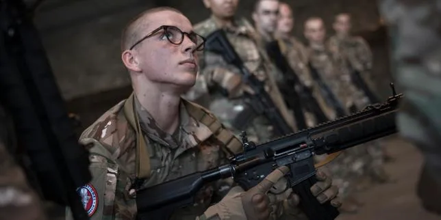 A Verdun, avec les premiers appelés du service national, nouveaux ambassadeurs de l’« esprit de défense »