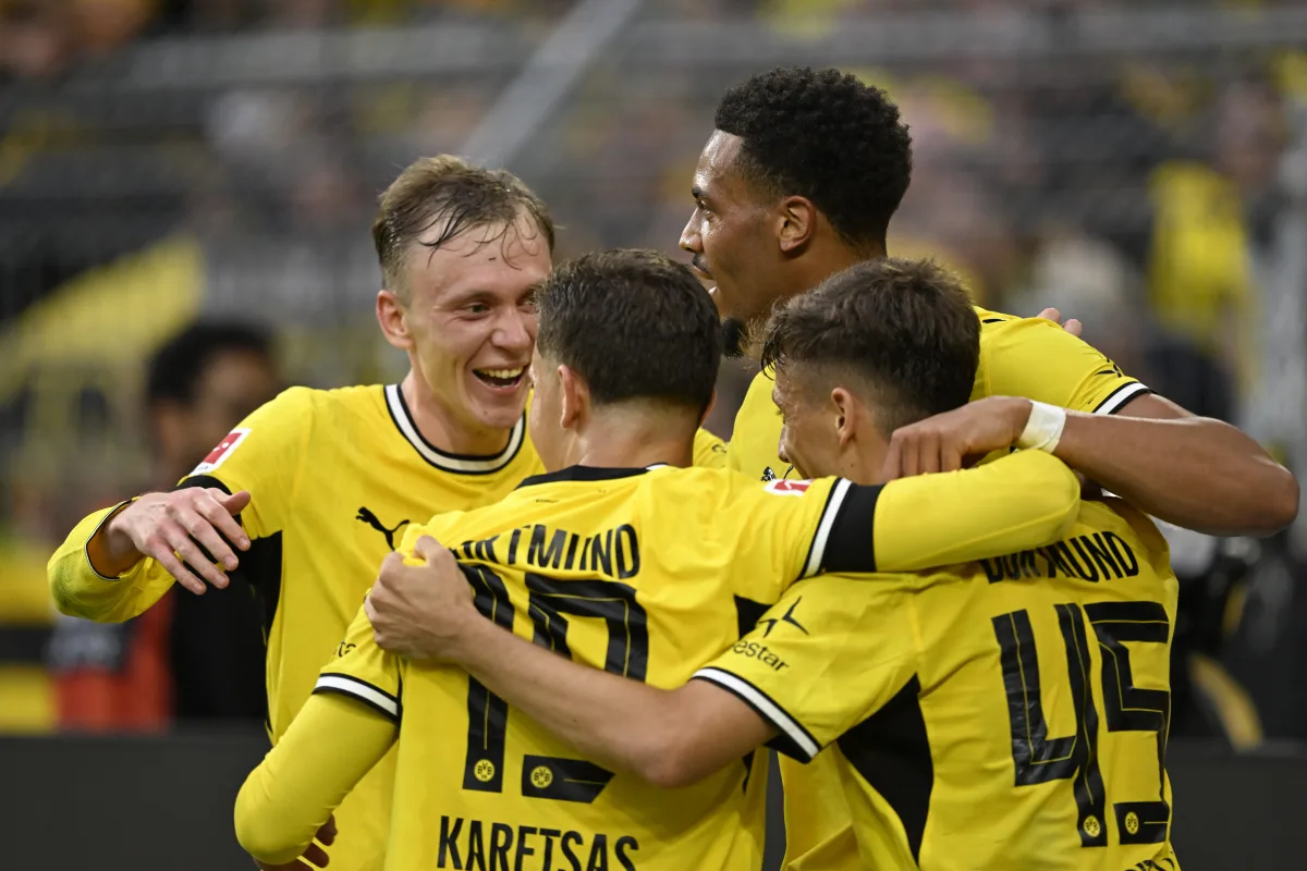Borussia Dortmund goleia time amador e avança à segunda fase da Copa da Alemanha