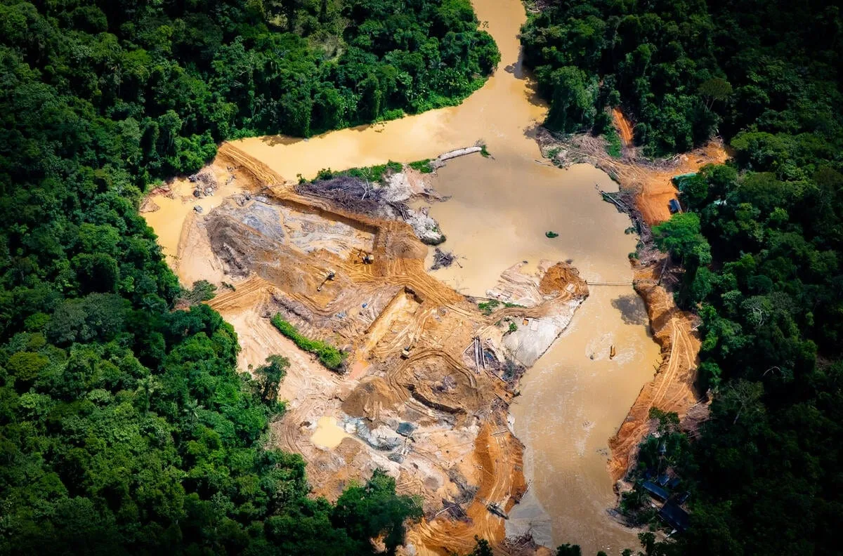 Mineradora ré por garimpo ilegal em Terra Yanomami abasteceu empresas ligadas à indústria militar dos EUA