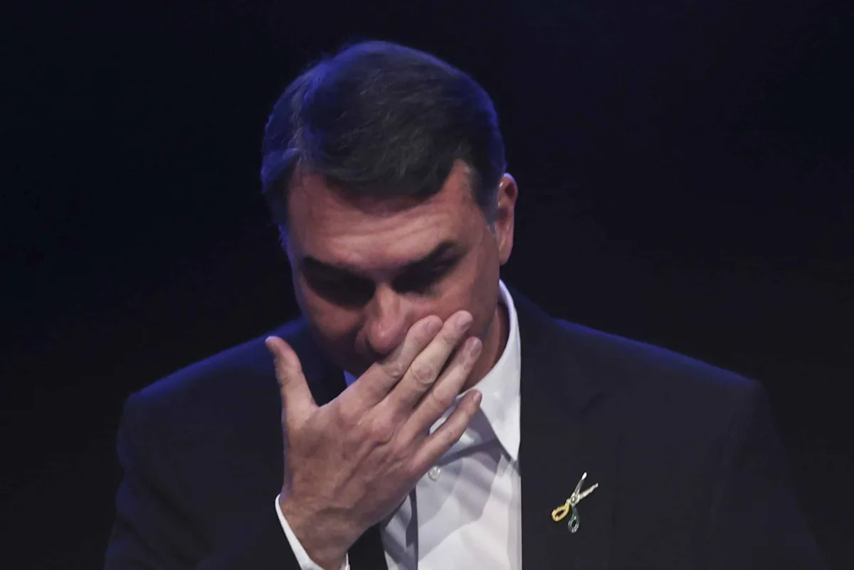 Flávio Bolsonaro: seria cômico se não fosse trágico!