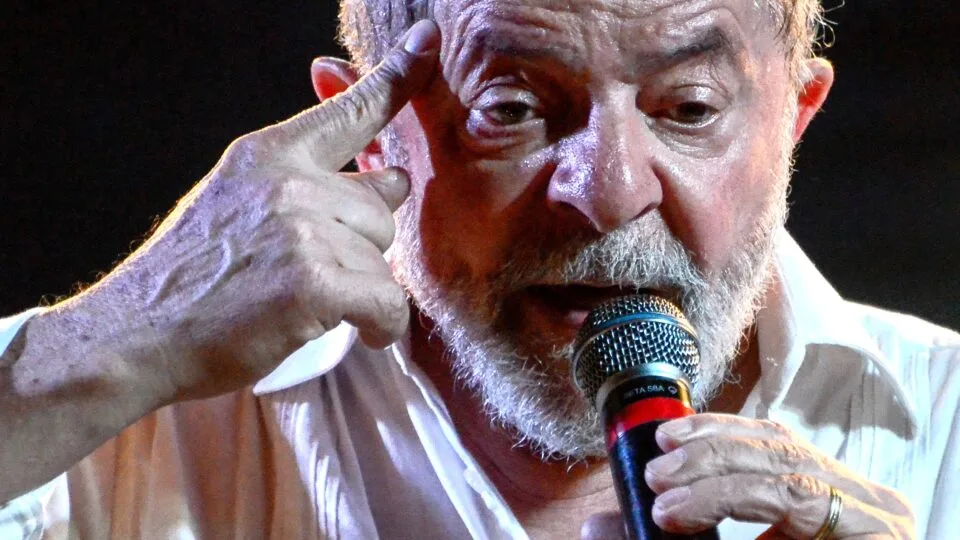 Lula promete canetas emagrecedoras, mas não sabe quanto custará, quem vai receber nem quando