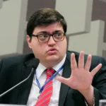 Freio legal contém gasto com saúde em 2027, mas efeito sobre emendas será pequeno