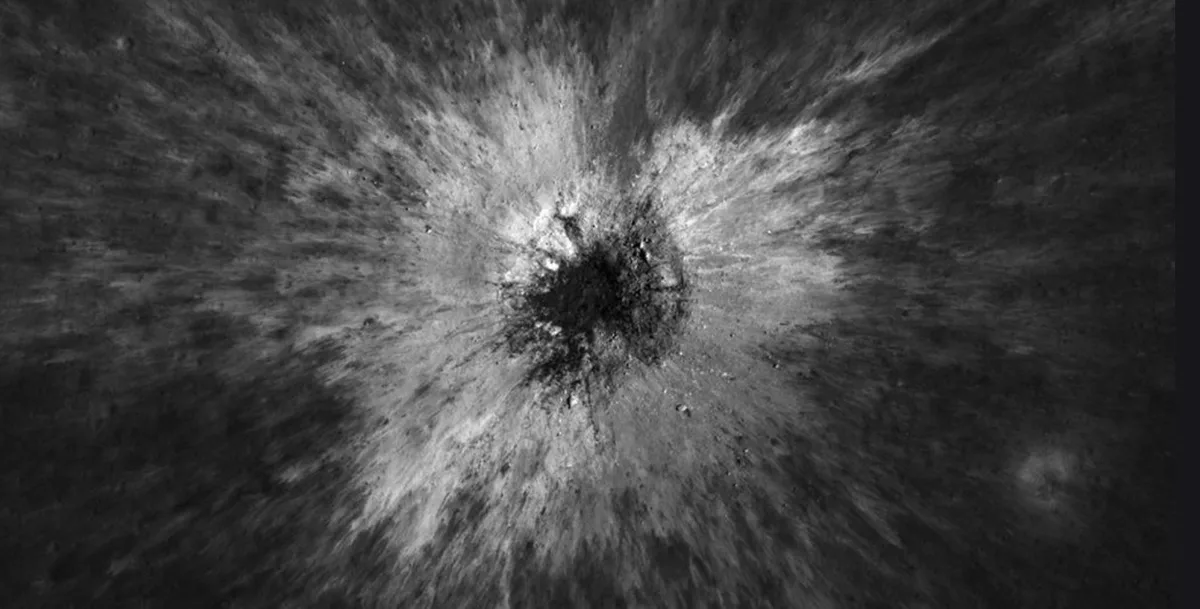 NASA encontra na Lua uma cratera que só aparece uma vez por século