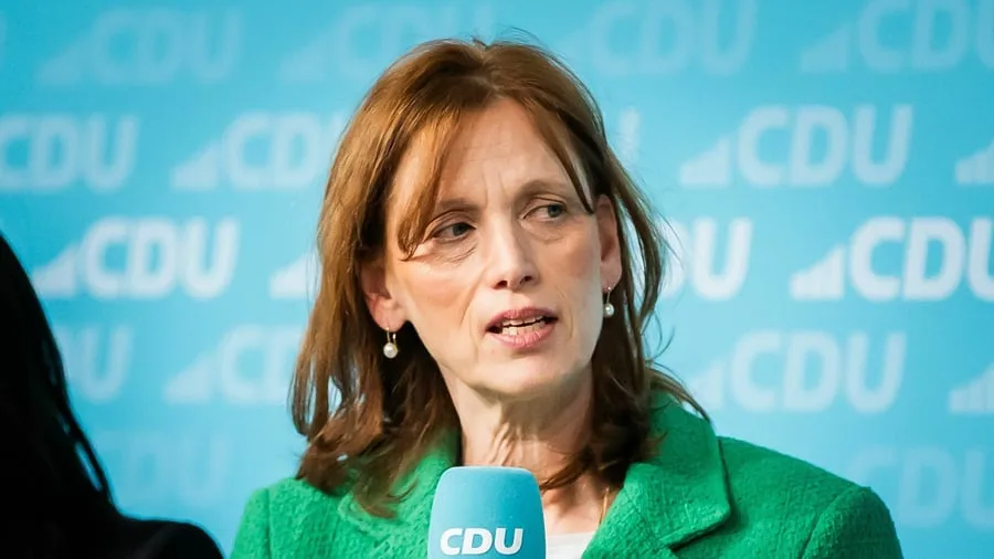 Bundespolitik: Prien fordert Parteiausschluss für CDU-Politiker, die in Sachsen-Anhalt mit AfD stimmen