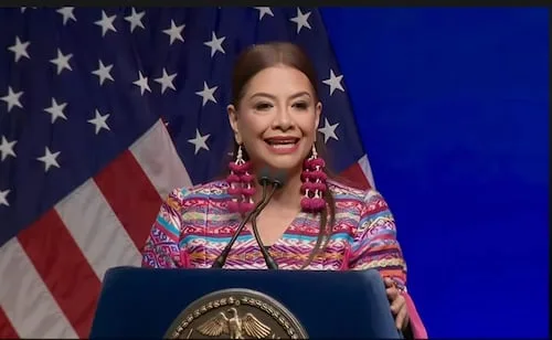 Desde Nueva York, Clara Brugada llama a crear coalición mundial por vivienda asequible; destaca modelo de CDMX ante crisis habitacional