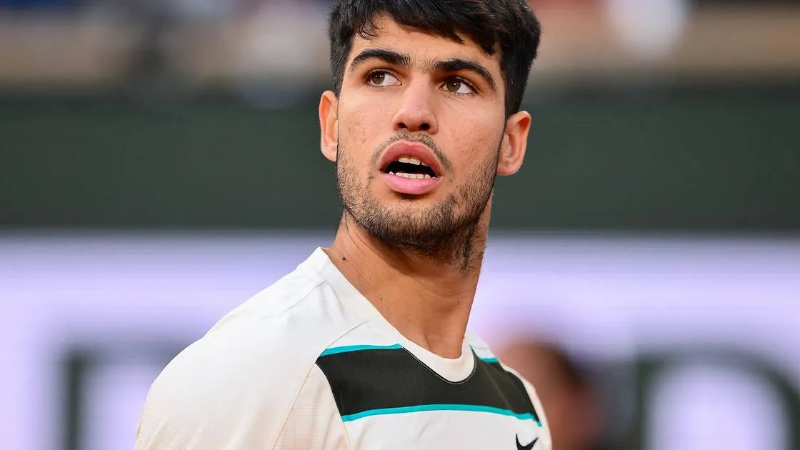 "Aqui vamos nós": Carlos Alcaraz está de regresso aos courts