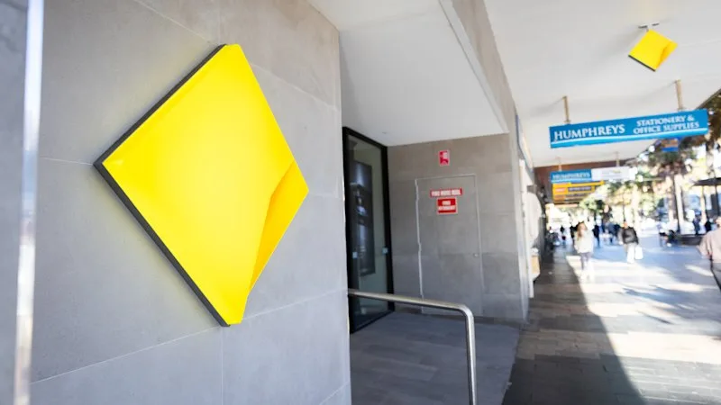 CBA punishes Qantas customers in reward points overhaul