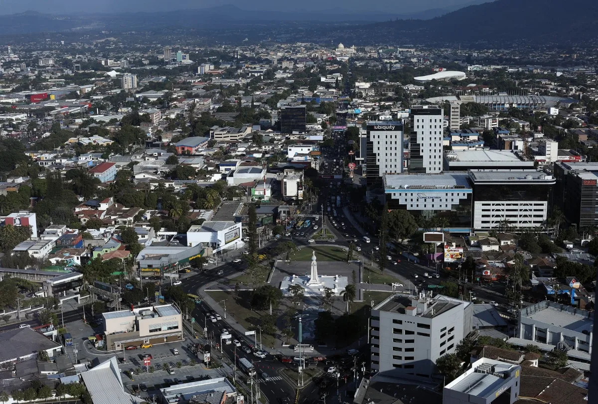 FOVIAL atribuye la alta incidencia de cárcavas en El Salvador a la vulnerabilidad climática y a la composición del suelo