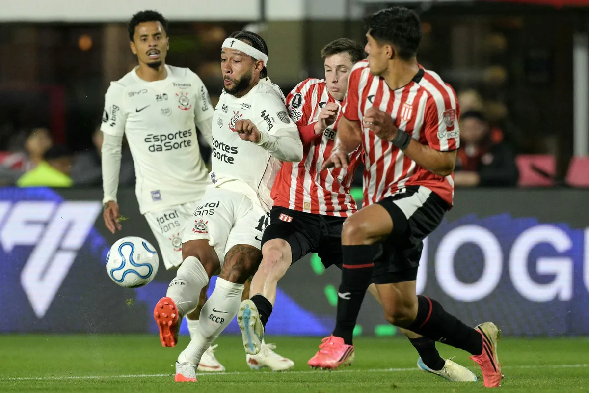 A qué hora juega Estudiantes vs. Corinthians y qué canal lo transmite en vivo