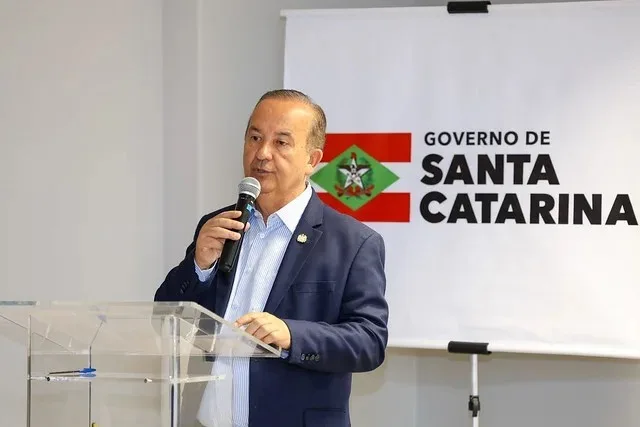 Jorginho Mello pede licença de 38 dias; Alesc vota afastamento