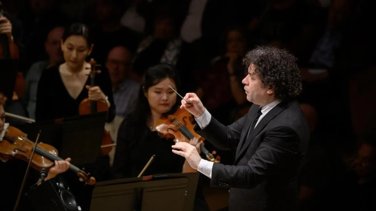 La liaison americana de Gustavo Dudamel y la New York Phil levanta al público de Barcelona