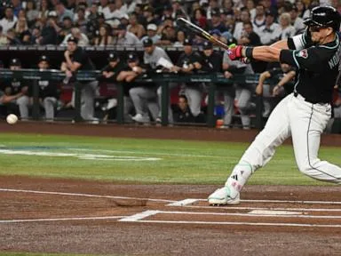 Pavin Smith's 2-run, game-winning homer lifts D-backs over Yankees 5-3, helps slim playoff hopes