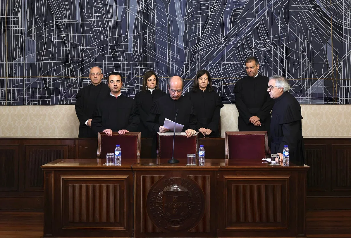 Tribunal Constitucional aprova lei que facilita deportação de imigrantes