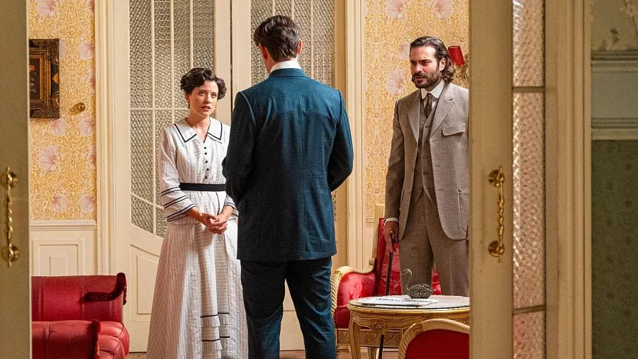 Avance de ‘La Promesa’ del viernes 21 de agosto: Jacobo decidirá desvelar la traición de Martina y Manuel disfrutará de su escapada con Julieta