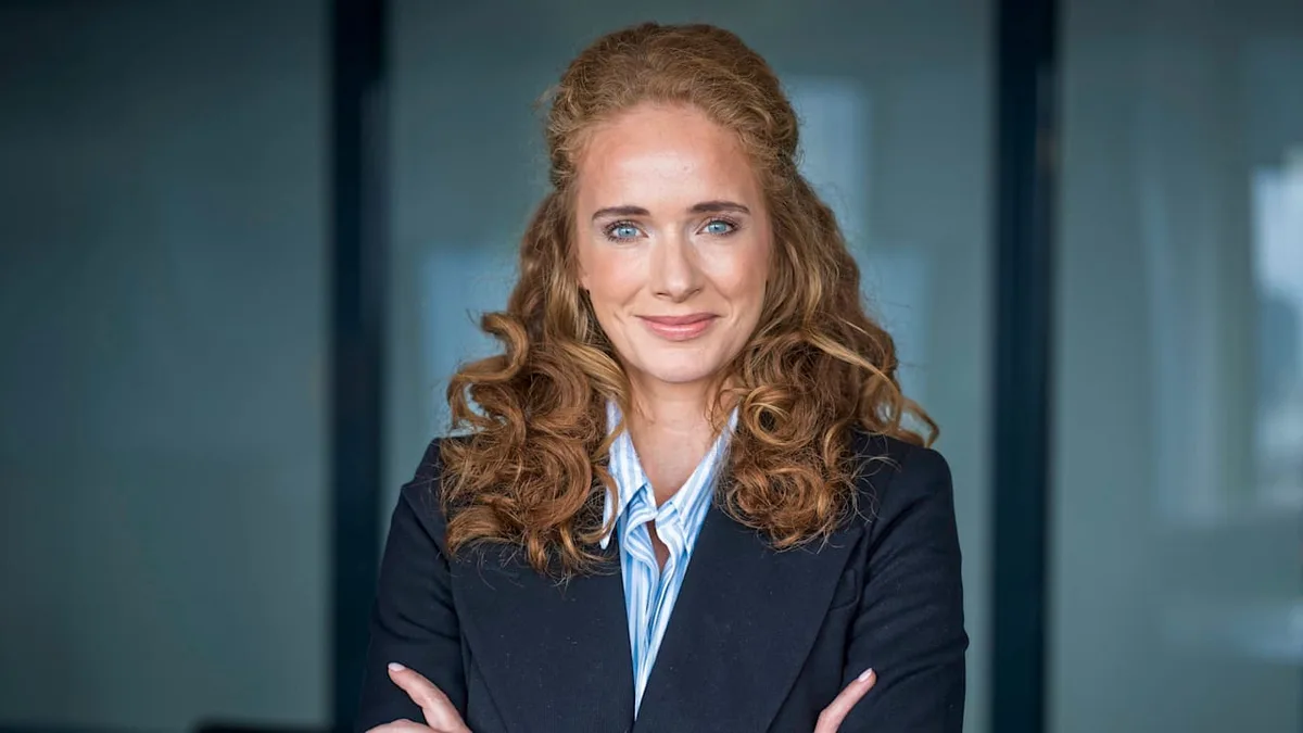 Kommentar von Patricia Platiel - Erst Jobs retten, dann übers Gehalt reden!