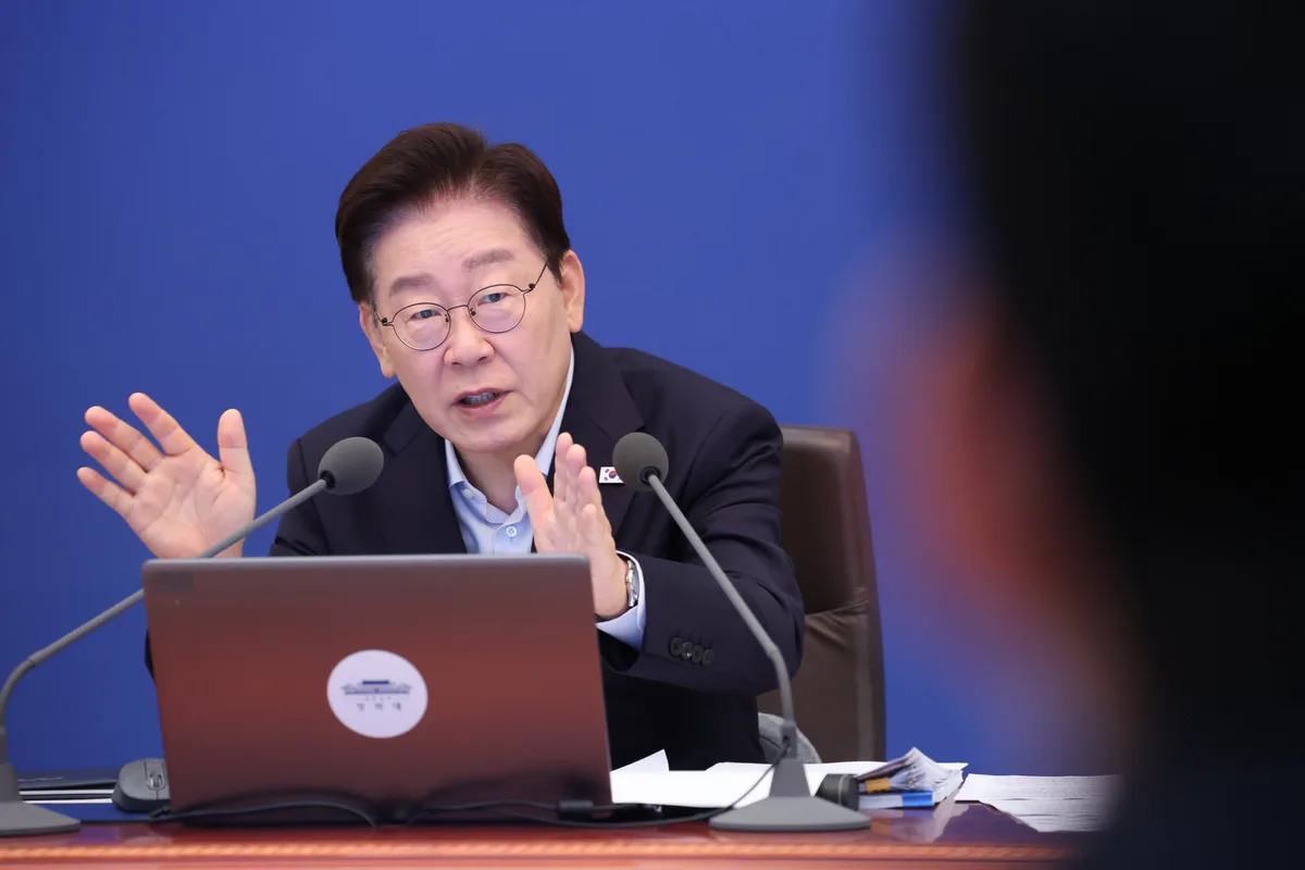 李대통령 지지율 40%... 민주당 39.8%[미디어토마토]
