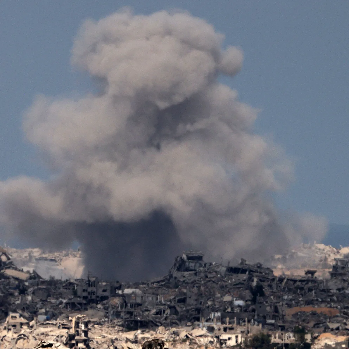Trump Approves $2.8 Billion Arms Sale to Israel, Including 40,000 One-Ton Bombs