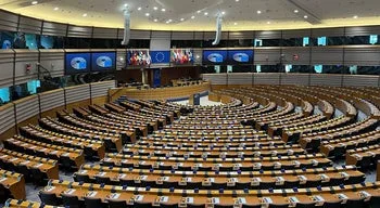 Eurodeputados querem lei para combater stress e assédio no trabalho na União Europeia