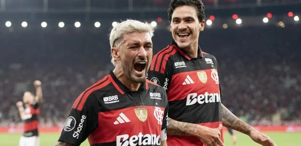 'Recital de futebol do Flamengo': Colunistas analisam classificação