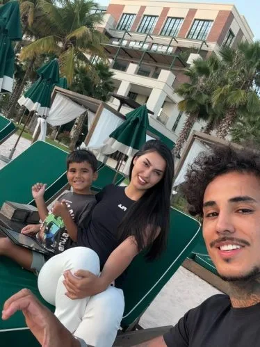 MC Livinho atualiza status da relação com Byanca Gabarron semanas após separação e revela decisão do casal MC Livinho atualiza status da relação com Byanca Gabarron semanas após separação e revela decisão do casal