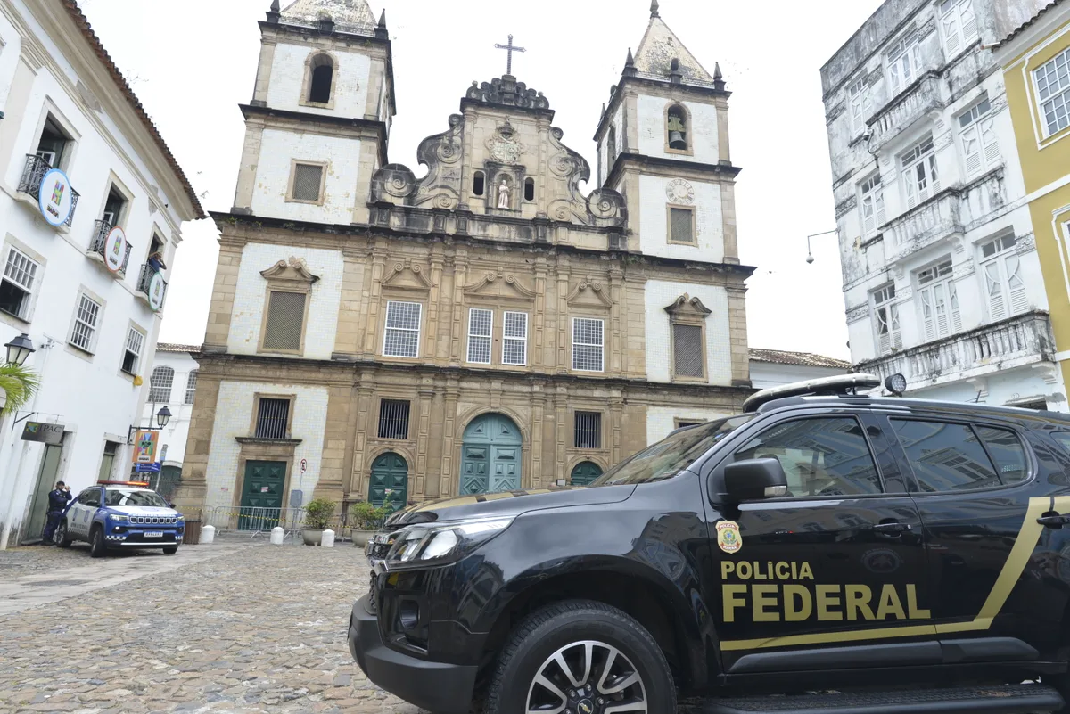 Investigação sobre fraudes em licitações públicas cumpre mandados na Bahia