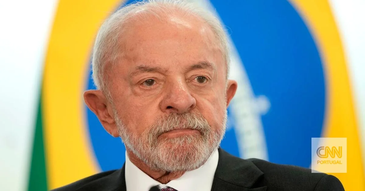 A dez dias das eleições, Lula da Silva propõe transportes gratuitos para todos