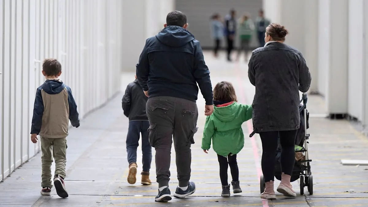 Deutlich mehr Migranten und abgelehnte Asylbewerber verlassen Deutschland freiwillig