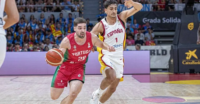 Portugal bate Espanha pela 1.ª vez em jogos oficiais
