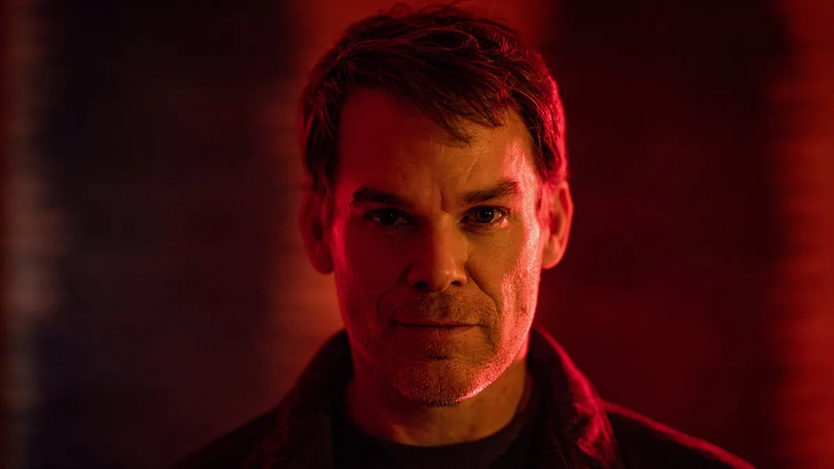 Tres nuevos villanos y un viaje a un futuro cercano: qué se sabe sobre la segunda temporada de “Dexter, Resurrection”