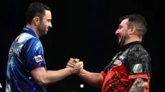 Clayton beats Humphries to claim Swiss title