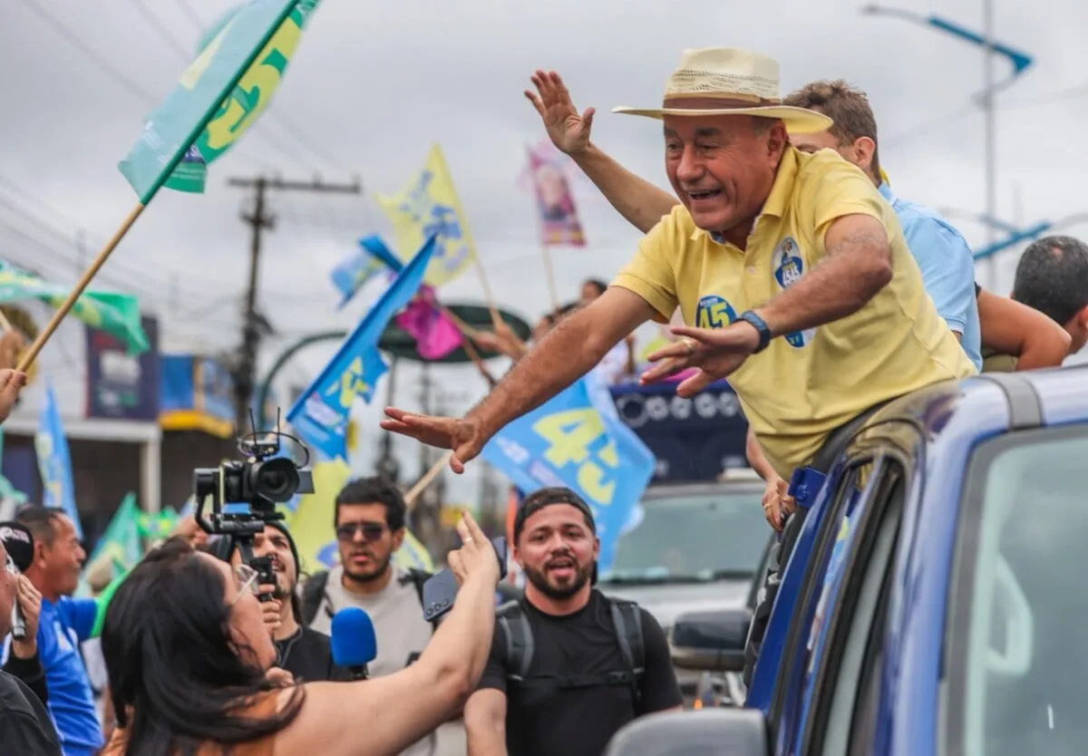 Carreata do 45 reúne Alysson, Velloso e Bocalom pelas ruas de Rio Branco