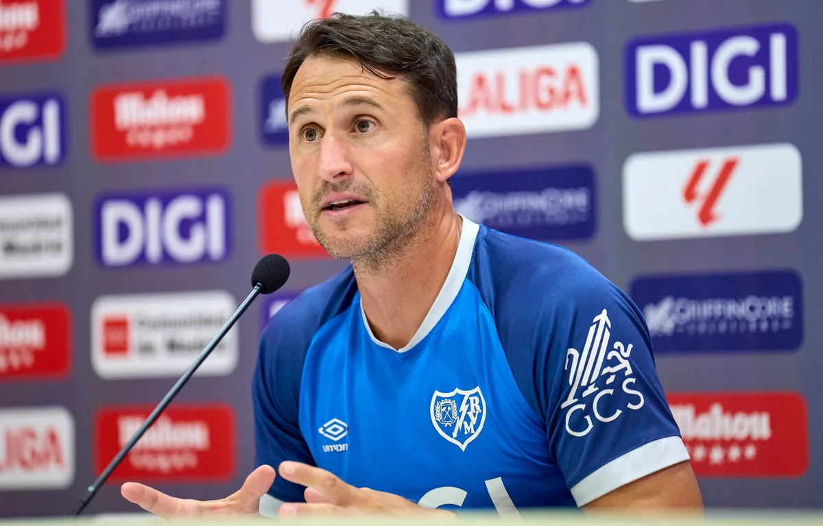 Beñat no descarta ahora jugar en Vallecas y apunta al Racing: “No sé por qué otros lo han anunciado”