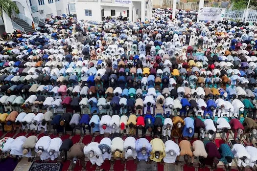 Gunmen abduct worshippers from Nigeria mosque, police say
