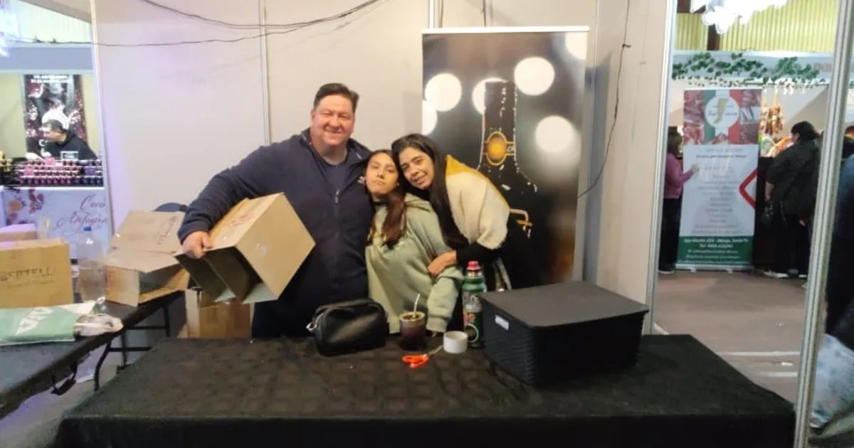 Bertelli, el vermut premiado que nació entre amigos en Ituzaingó