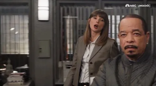 Taylor Swift interpreta a una detective, en una recreación de "La ley y el orden" en los Emmy