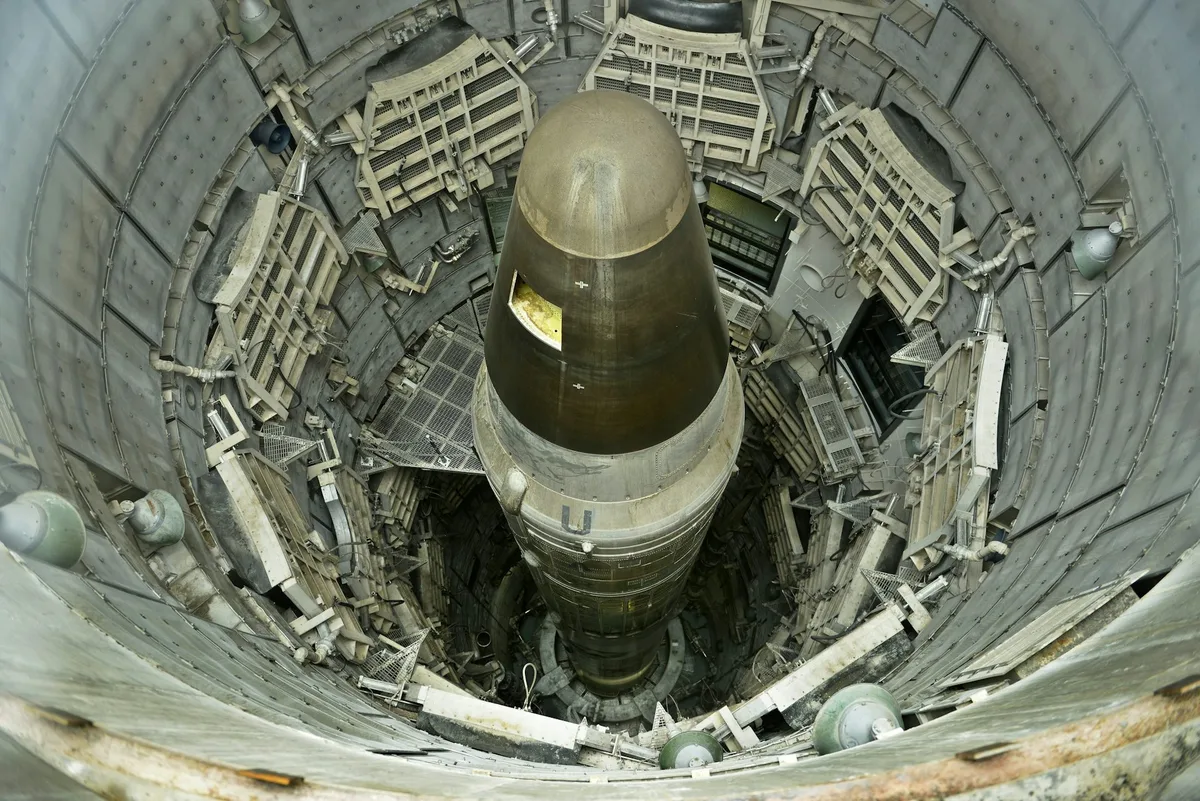 Is the nuclear non-proliferation pact a model for regulating runaway AI?