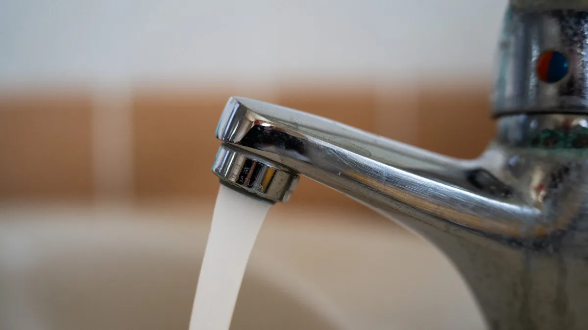 Depuis le 9 août, cette commune des Alpes-de-Haute-Provence est privée d'eau potable à cause des orages